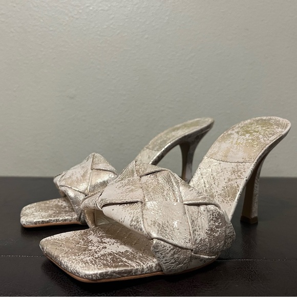 Vince Camuto Brelanie Braided Strap Sandal In Metallic Golden Natural Size 8.5 - Picture 3 of 11